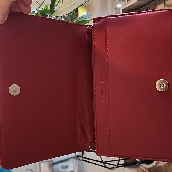 Badgley Mischka NWT, big diamond crossbody w/round studs - Picture 6 of 12